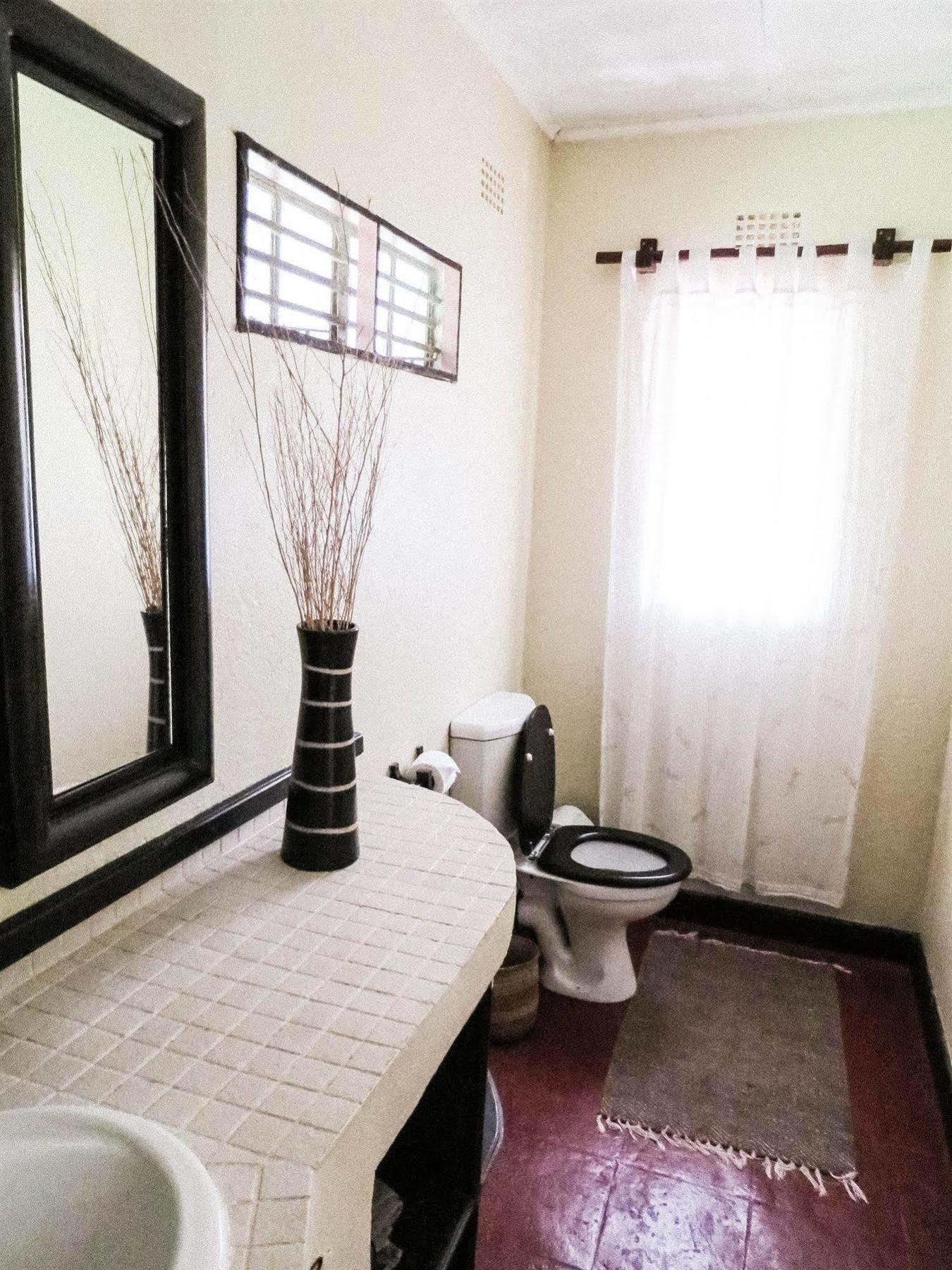 Woodlands Lilongwe Hotel Bagian luar foto
